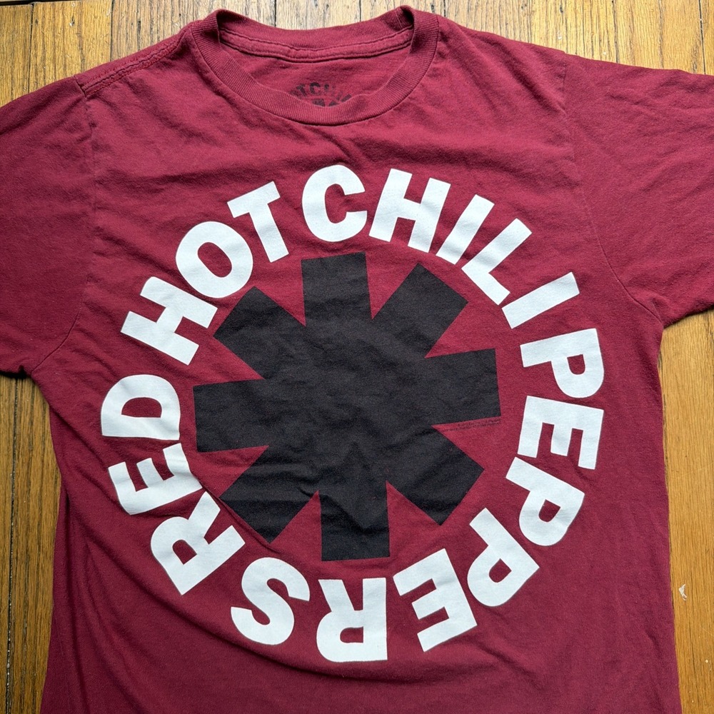 Red Hot Chili Peppers Classic Logo Band T-Shirt Red Small Authentic Graphic Tee